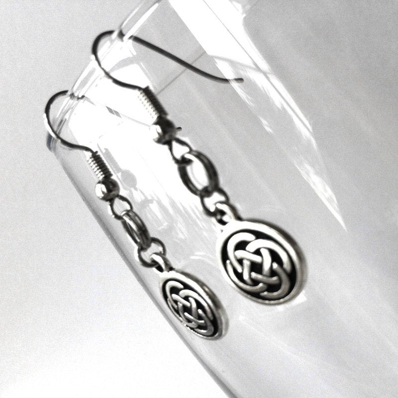 Celtic Earrings for Women, Black Dangle Earrings, Irish Jewelry, Celtic Knot Design, Gift for Girlfriend, Stainless Steel Ear Wires